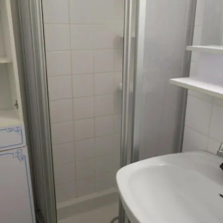 Cosy Pour 4 Personnes Avec Balcon Et Parking - Fr-1-198-152 Appartement *