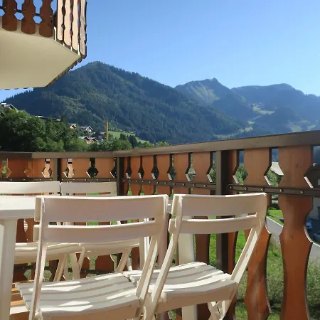 Cosy Pour 4 Personnes Avec Balcon Et Parking - Fr-1-198-152 * Châtel