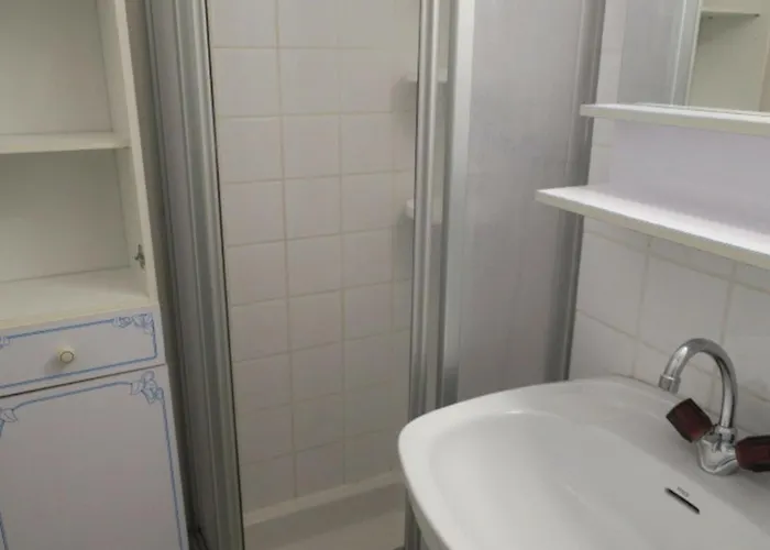 Cosy Pour 4 Personnes Avec Balcon Et Parking - Fr-1-198-152 Apartment *